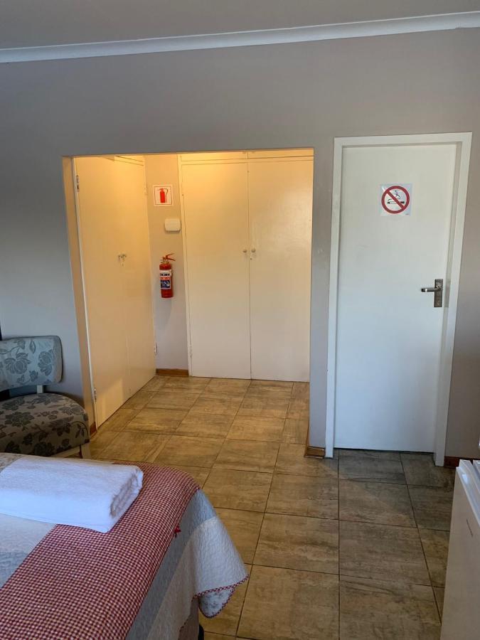 28 At Van Den Bos International Guesthouse 伊登维尔 外观 照片