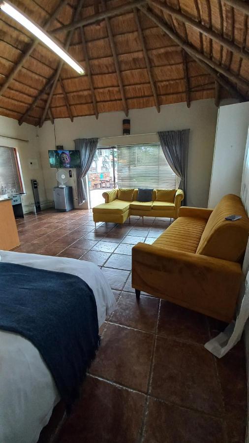 28 At Van Den Bos International Guesthouse 伊登维尔 外观 照片