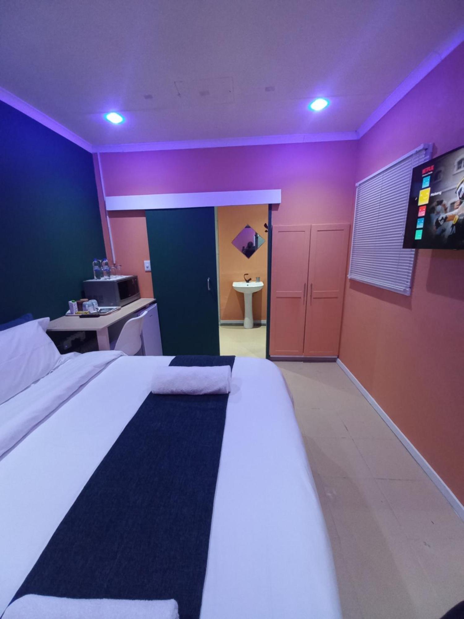 28 At Van Den Bos International Guesthouse 伊登维尔 外观 照片